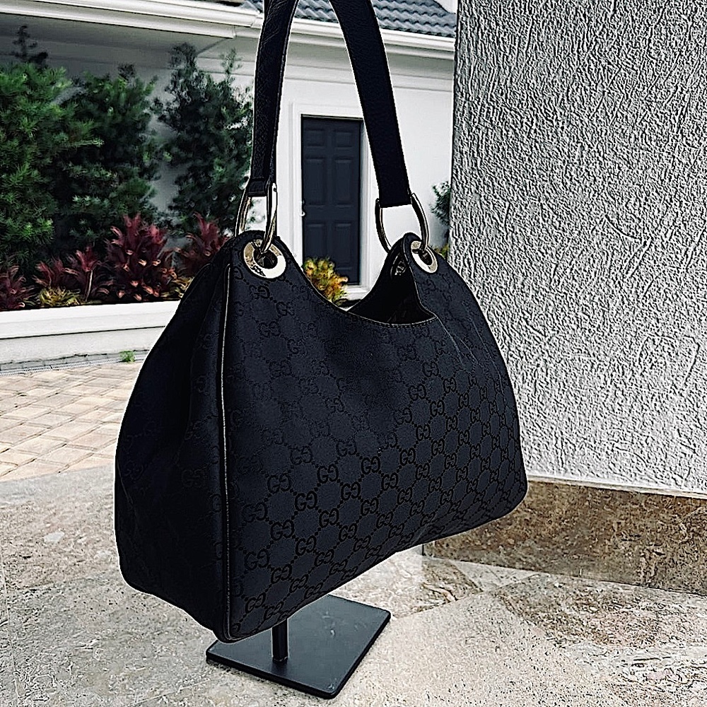 GUCCI - Limited Edition Vintage GG Shoulder Bag - Picture 3 of 12